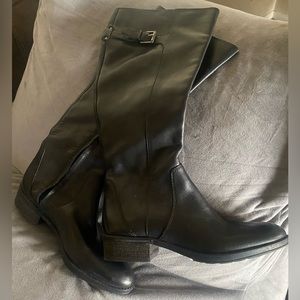 Sam Edelman Tall  Boots - Excellent condition- block low heel refer to pics